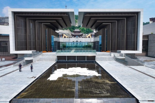 一日两城官宣，楼市限购正退出历史舞台