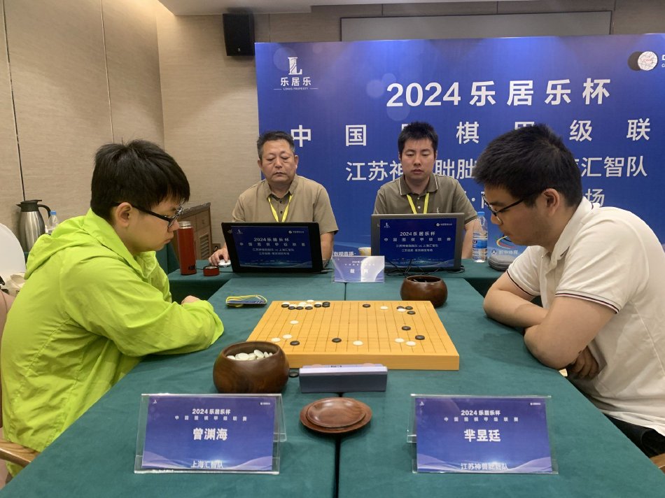 中方就世卫大会涉台问题点名：“日本跳得尤其高”　　“现在终于考完了，有种如释重负的感觉。”李龙说，“过去这三天精神压力很大，对体力和精神都是很大的挑战，通过这次考试对自己也有了新的认识。”